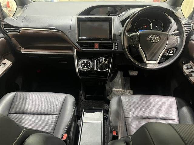 TOYOTA ESQUIRE HYBRID 2015