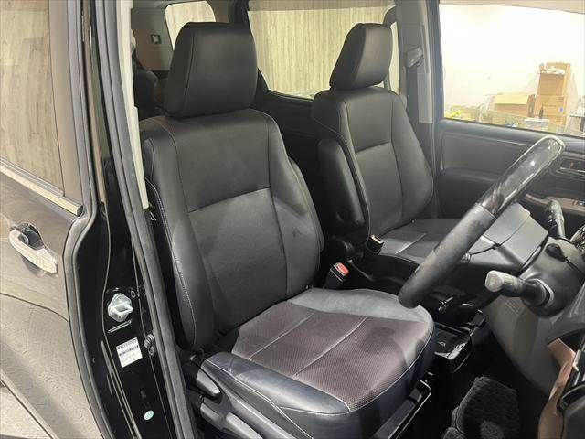 TOYOTA ESQUIRE HYBRID 2015