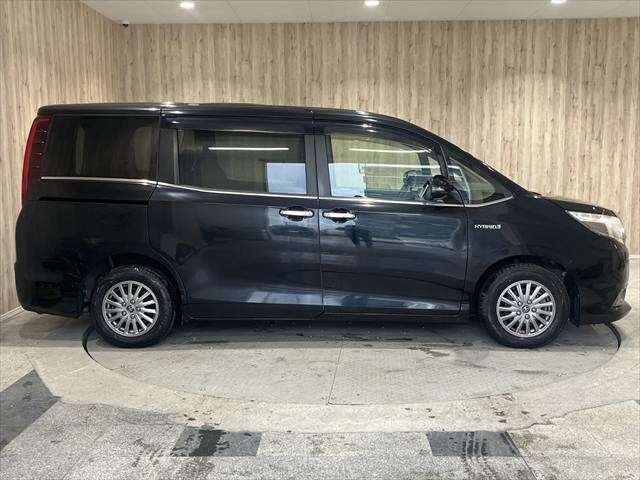 TOYOTA ESQUIRE HYBRID 2015