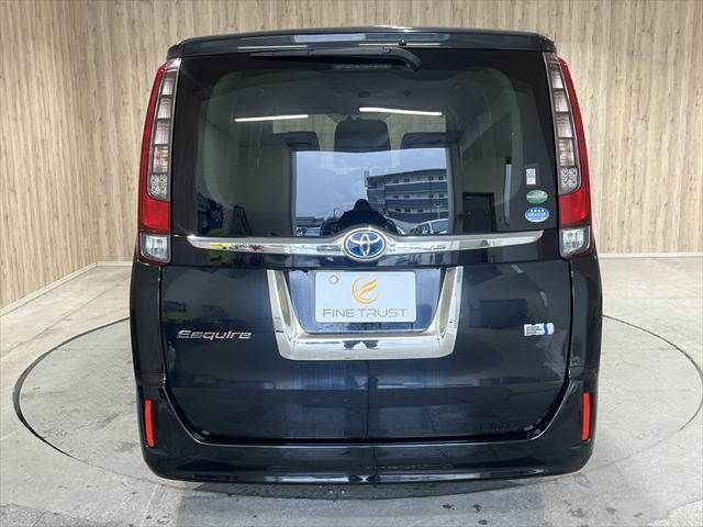 TOYOTA ESQUIRE HYBRID 2015