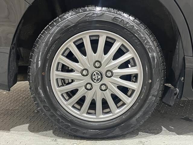 TOYOTA ESQUIRE HYBRID 2015