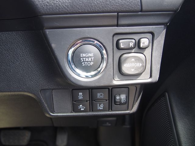 TOYOTA COROLLA AXIO 4WD 2023