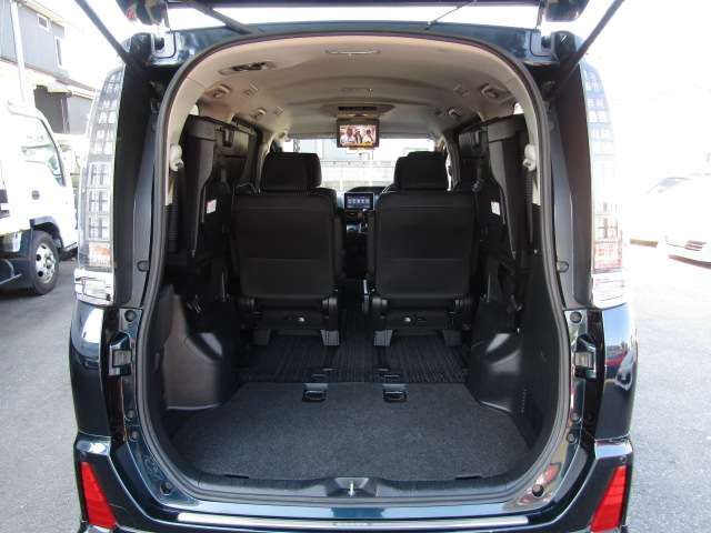 TOYOTA VOXY 2014