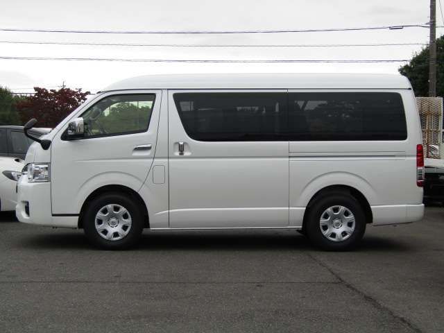 TOYOTA HIACE wagon 2025