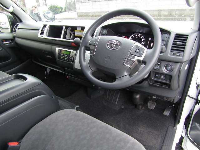 TOYOTA HIACE wagon 2025