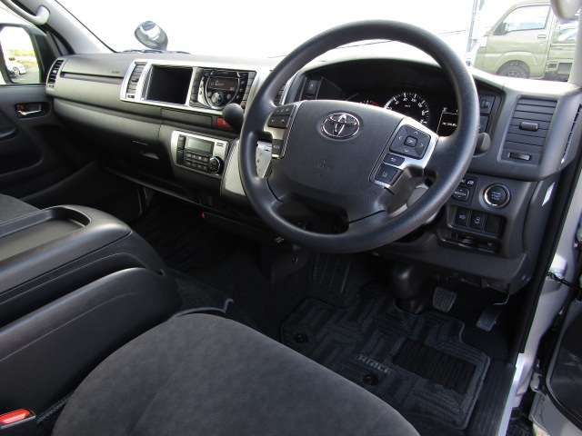 TOYOTA HIACE wagon 4WD 2024