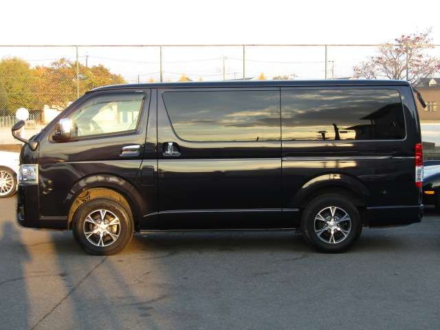 TOYOTA HIACE van 4WD 2022