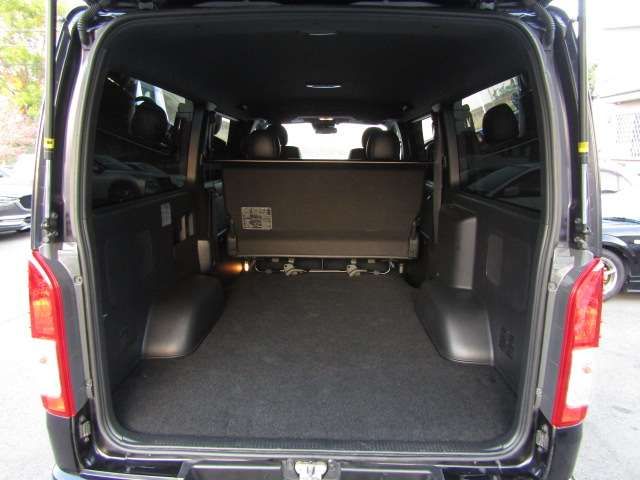 TOYOTA HIACE van 4WD 2022