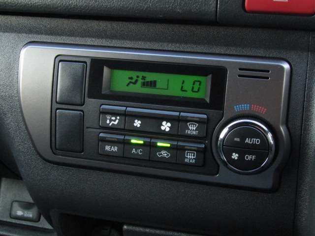 TOYOTA HIACE van 4WD 2022