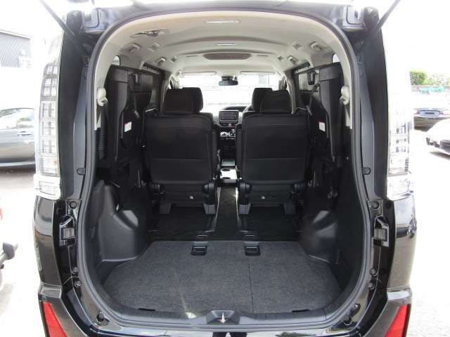 TOYOTA VOXY HYBRID 2016