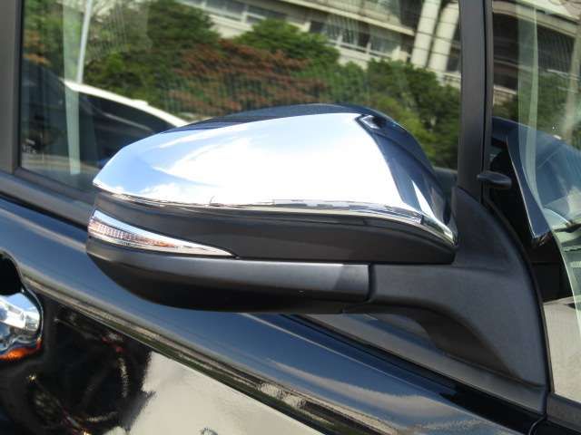 TOYOTA VOXY HYBRID 2016