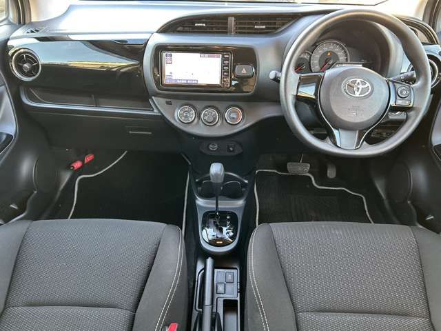 TOYOTA VITZ 2019
