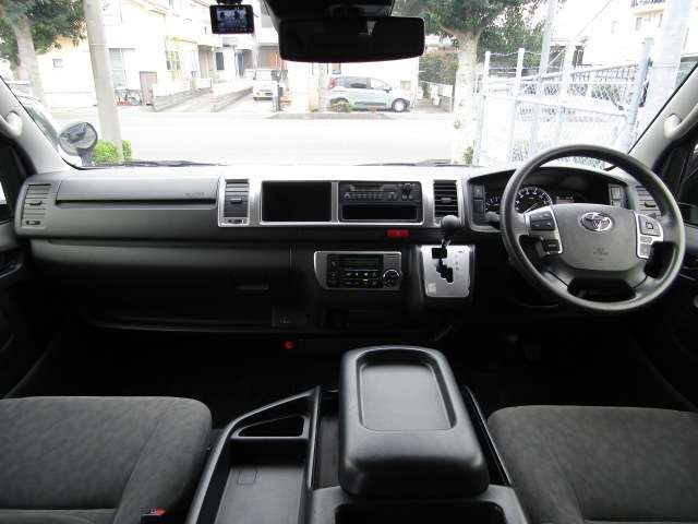 TOYOTA HIACE wagon 4WD 2022