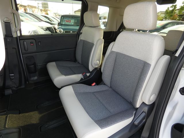 HONDA FREED e:HEV 2025