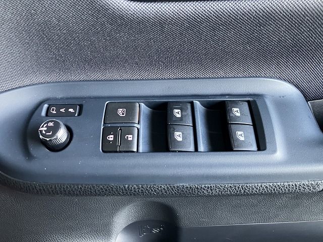 TOYOTA VOXY 4WD 2017