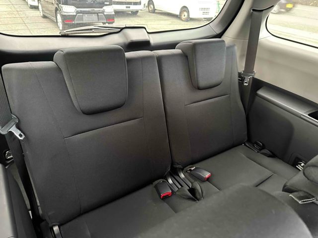 TOYOTA WISH 2012