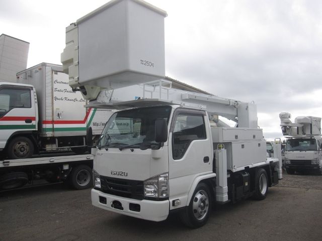 ISUZU ELF 2016