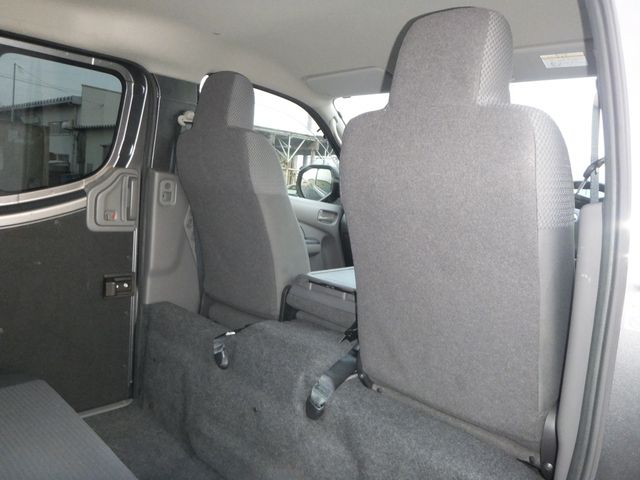 NISSAN NV350 CARAVAN 4WD 2022