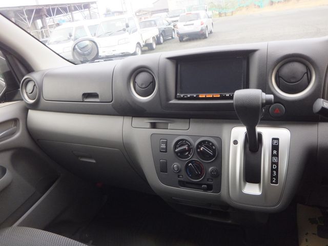 NISSAN NV350 CARAVAN 4WD 2022