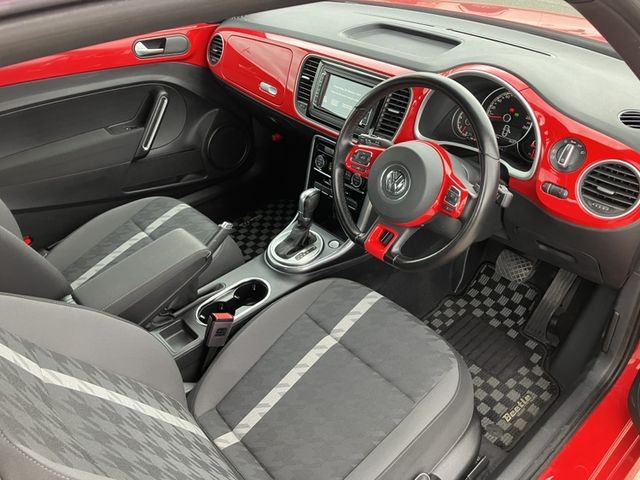 VOLKSWAGEN VOLKSWAGEN The BEETLE 2018