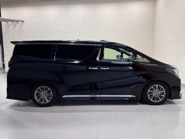 TOYOTA ALPHARD 2017