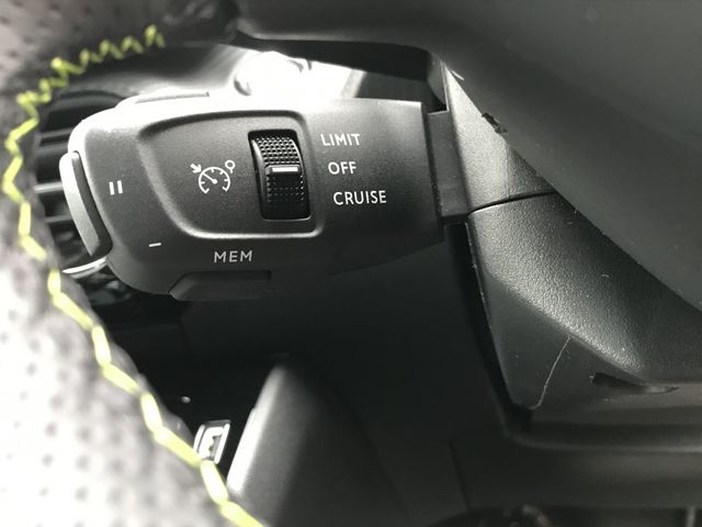 PEUGEOT PEUGEOT 208 2021