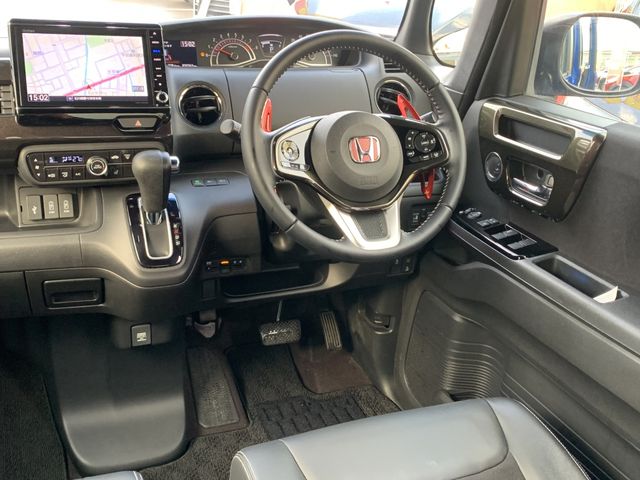 HONDA N BOX CUSTOM 4WD 2018