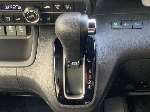 HONDA N BOX CUSTOM 4WD 2018