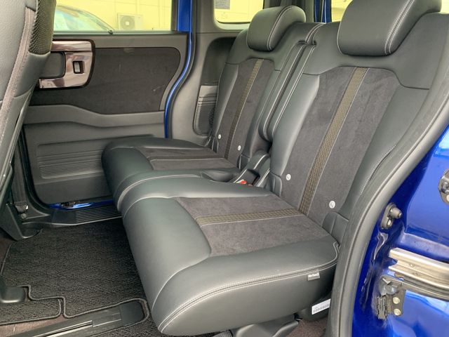 HONDA N BOX CUSTOM 4WD 2018