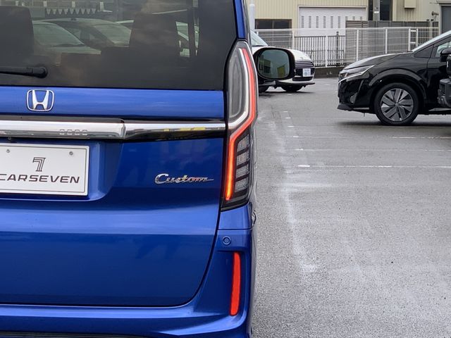 HONDA N BOX CUSTOM 4WD 2018