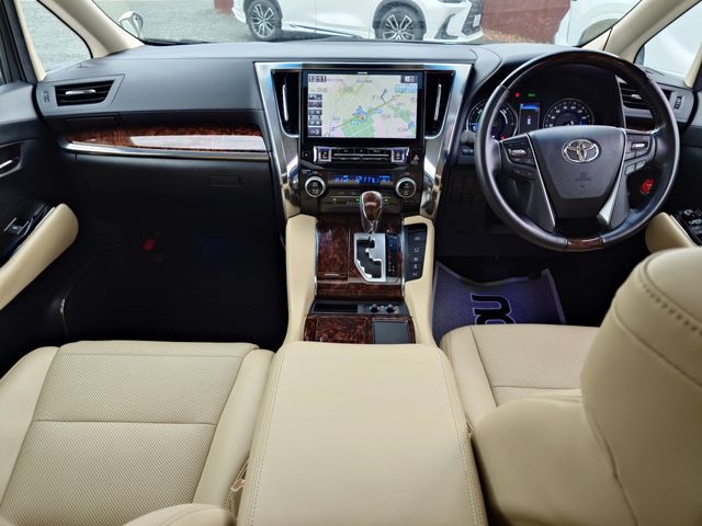 TOYOTA ALPHARD hybrid 4WD 2018