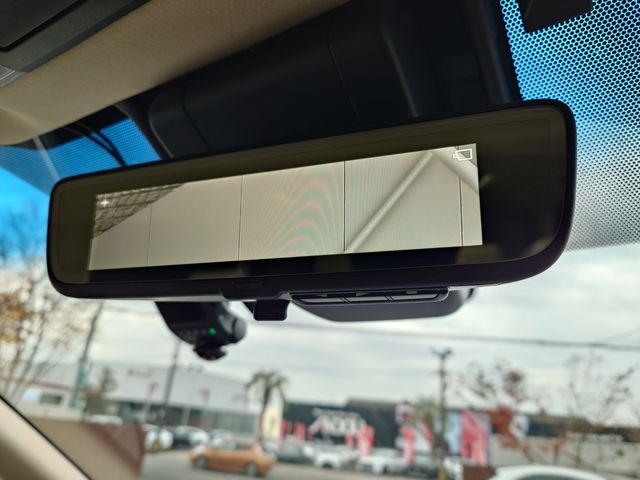 TOYOTA ALPHARD hybrid 4WD 2018