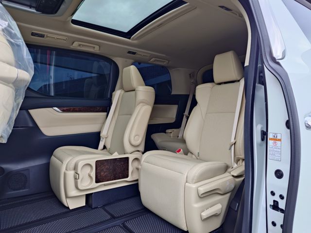 TOYOTA ALPHARD hybrid 4WD 2018