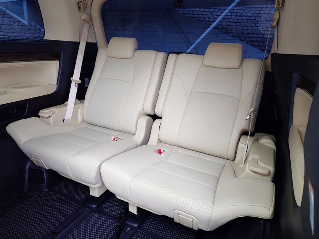 TOYOTA ALPHARD hybrid 4WD 2018