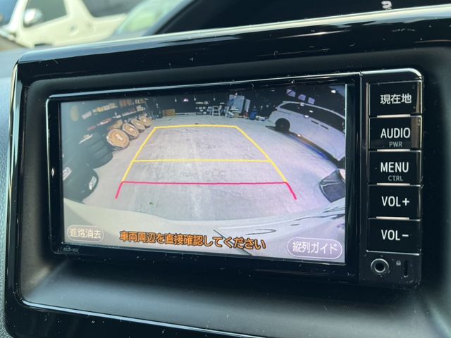 TOYOTA NOAH HYBRID 2018