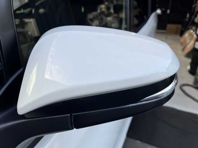 TOYOTA NOAH HYBRID 2018