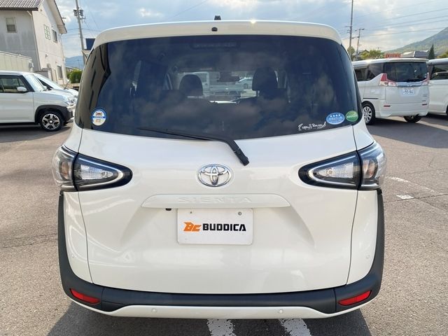 TOYOTA SIENTA 2019