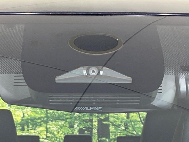 TOYOTA VOXY 4WD 2023