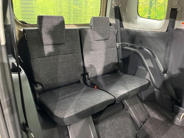 TOYOTA SIENTA HYBRID 2023