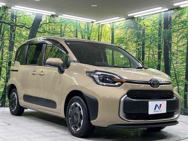 TOYOTA SIENTA HYBRID 2023