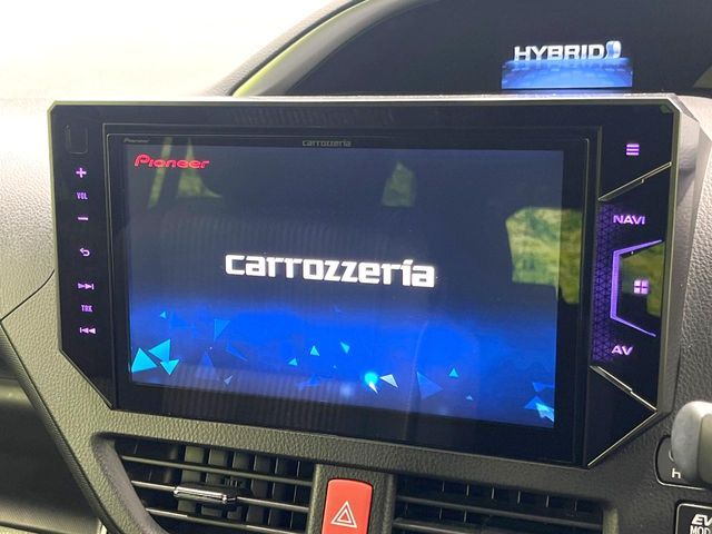 TOYOTA VOXY HYBRID 2019