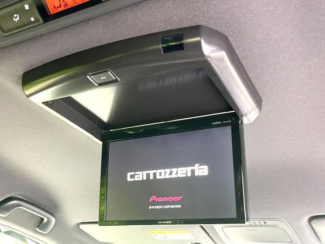 TOYOTA VOXY HYBRID 2019