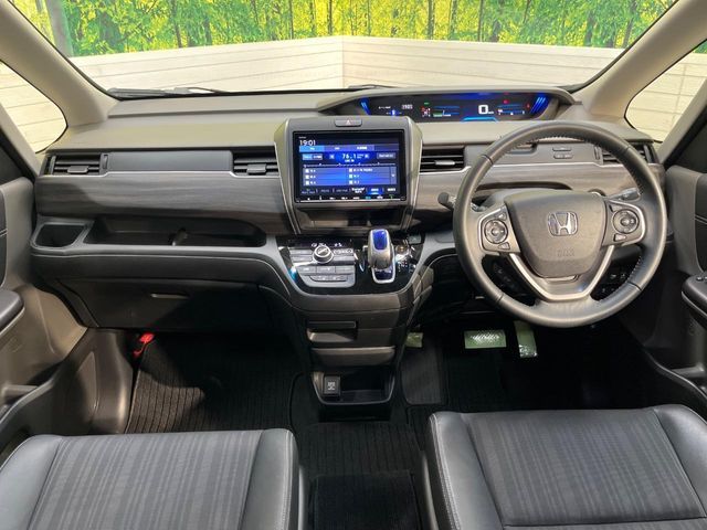 HONDA FREED HYBRID 2018