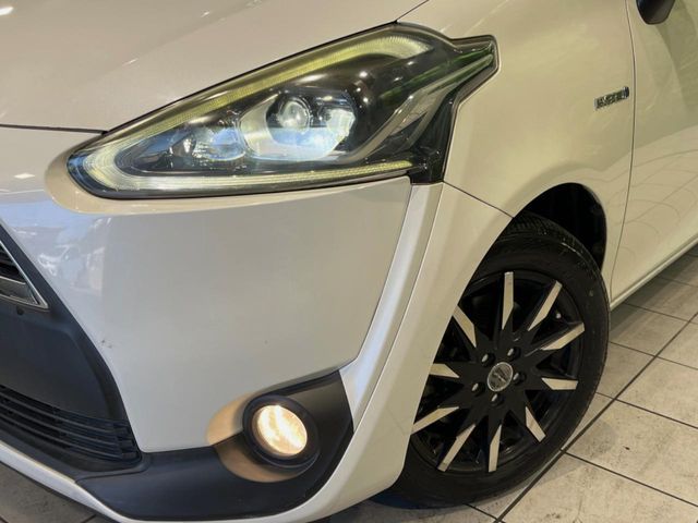 TOYOTA SIENTA HYBRID 2016