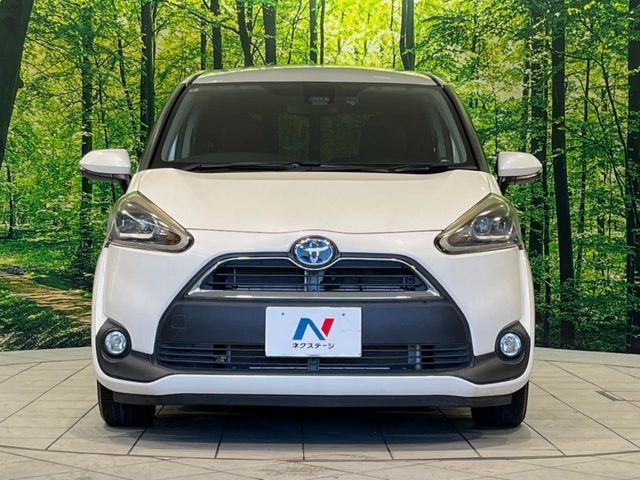 TOYOTA SIENTA HYBRID 2016