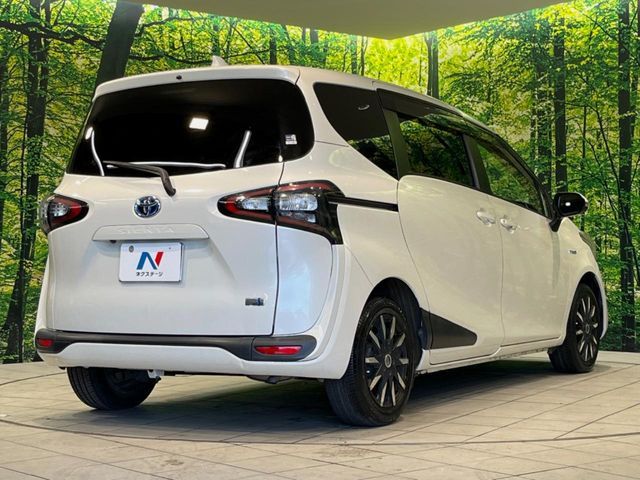 TOYOTA SIENTA HYBRID 2016