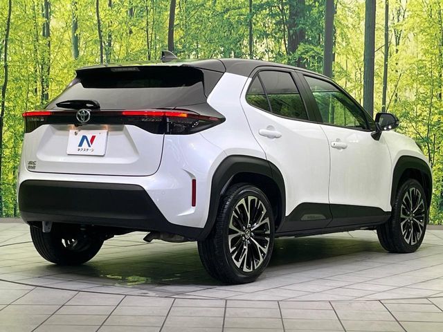 TOYOTA YARIS CROSS 2025