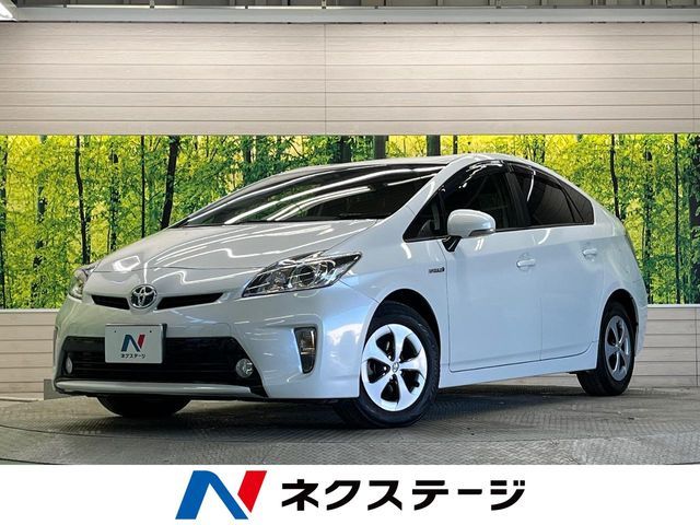 TOYOTA PRIUS 2015
