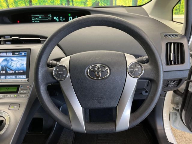 TOYOTA PRIUS 2015
