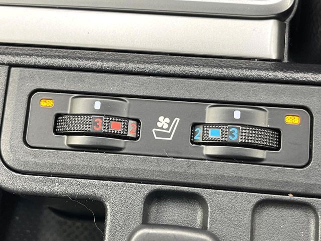 TOYOTA LANDCRUISER PRADO 2023